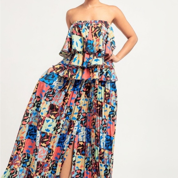 Printed Ruffle Top And Pleated Skirt Set - Picture 3 of 6